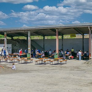 gut besuchte Festwirtschaft