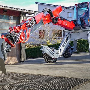 Schreitbagger | Menzi Muck M445x | Gewicht: 12.7 Tonnen | Besonderes: mit Rototilt RC4 | Einsatz: Wasserbau und unzugängliche Baustellen